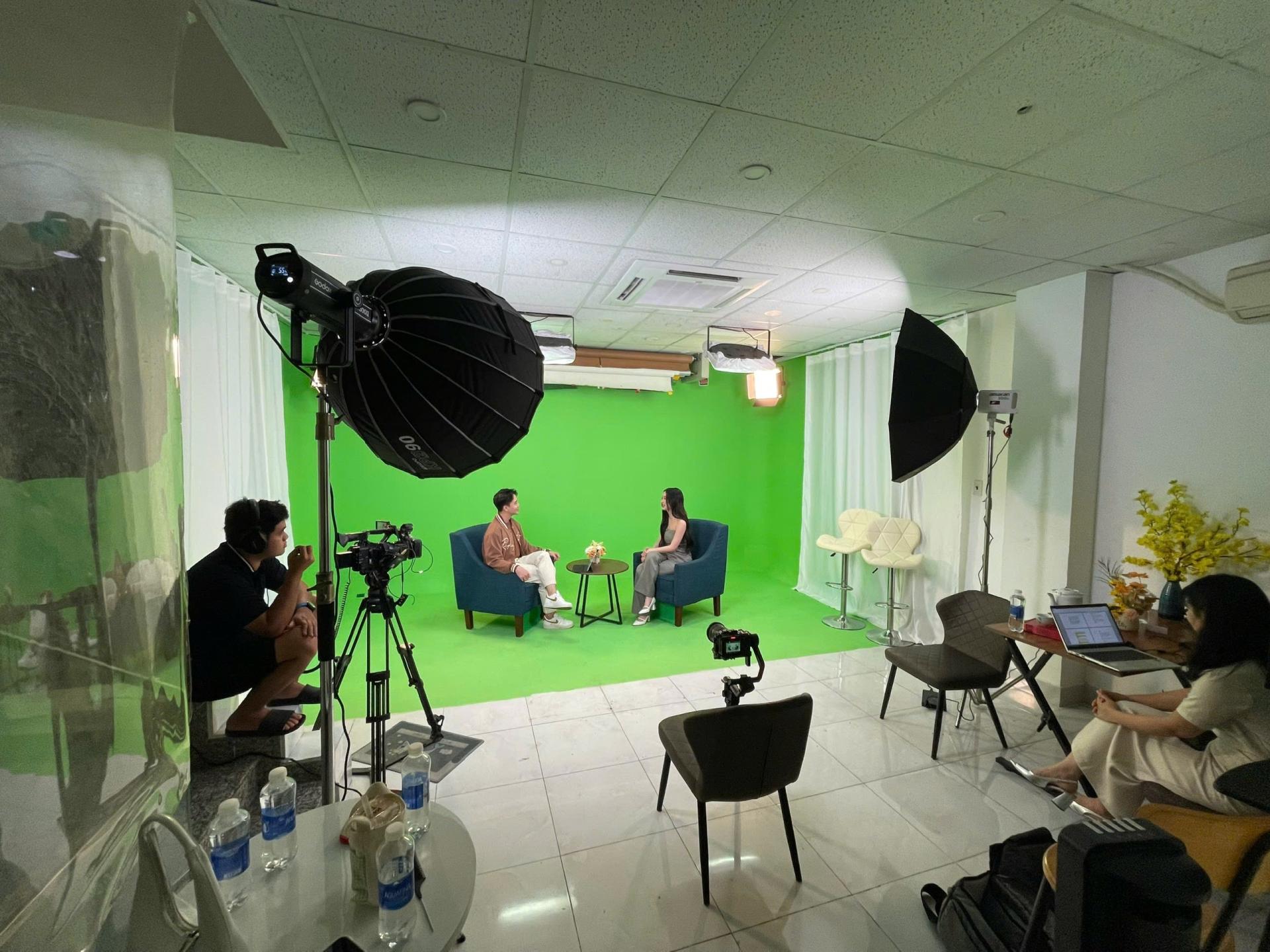 Cho thuê Studio Livestream - Studio trường quay ảo